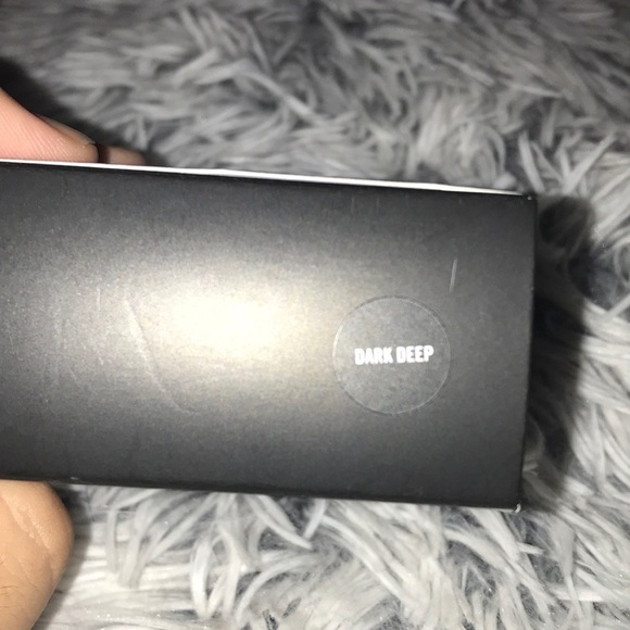 MAC studio waterweight powder - dark deep - Picture 9 of 10